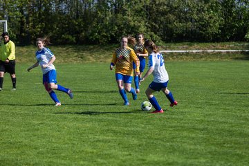 Bild 19 - B-Juniorinnen Bramstedter TS - SSV Hennstedt : Ergebnis: 3:7